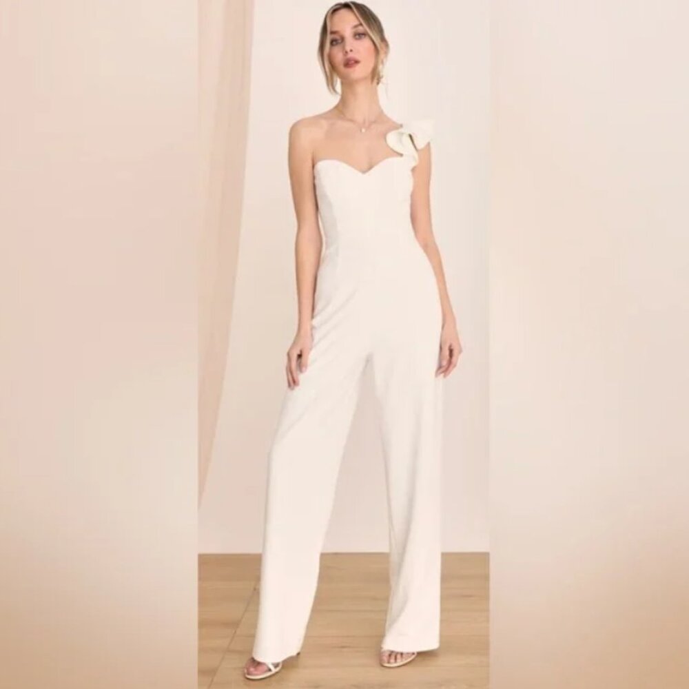 NEW Lulus Captivate Me White One-Shoulder Ruffled Jumpsuit • Medium